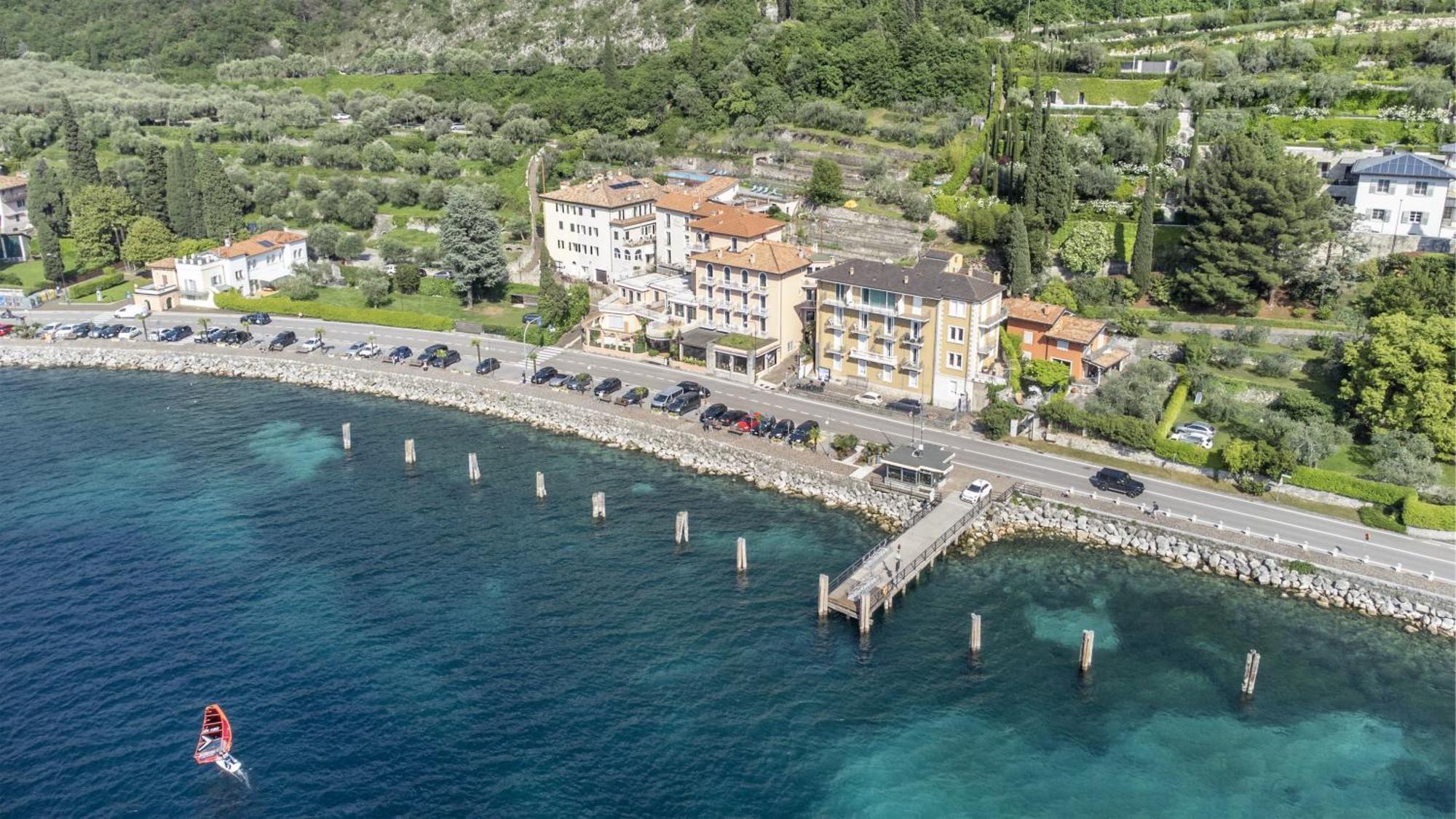 Villa Helvetia, Appartamenti Al Lago Torbole Sul Garda Екстериор снимка